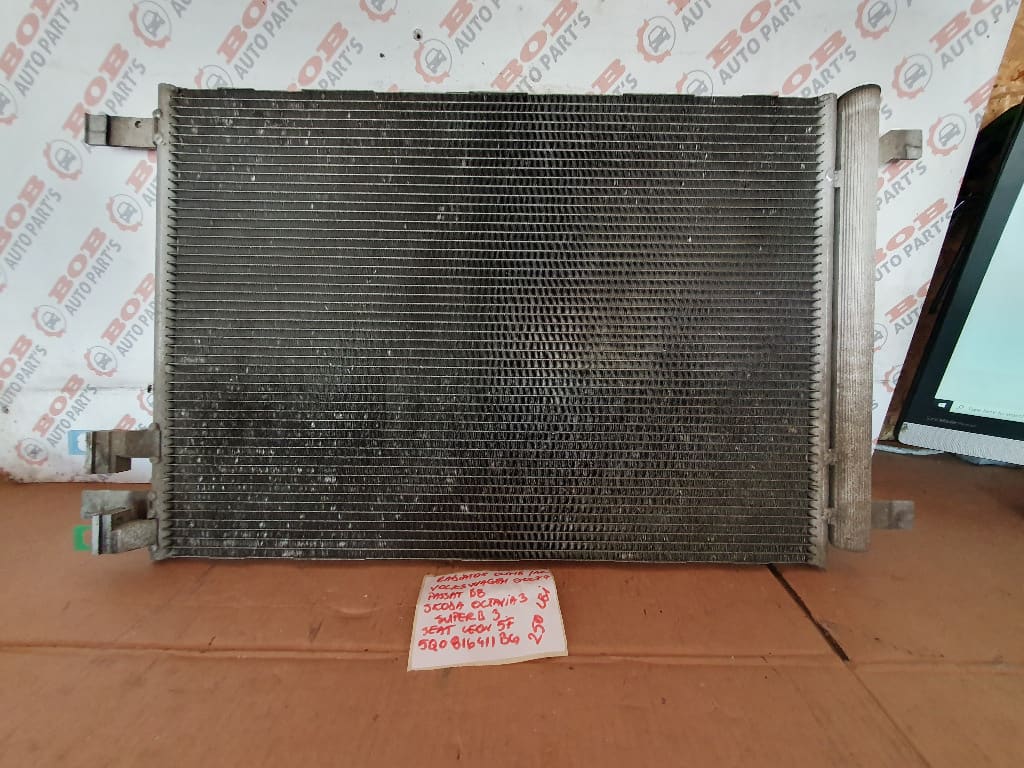 Radiator Clima / AC Volkswagen Skoda Seat CUPRA B8 / Golf 7 / Octavia 3 / Superb 3 Leon 5F 5Q0816411BG
