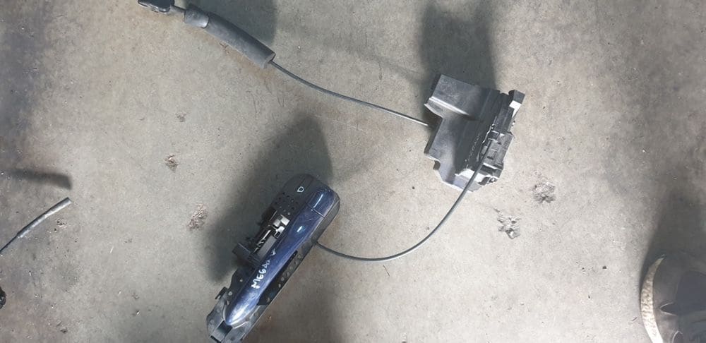 02946 Broasca + maner usa KEYLESS GO dreapta fata Renault Megane 3