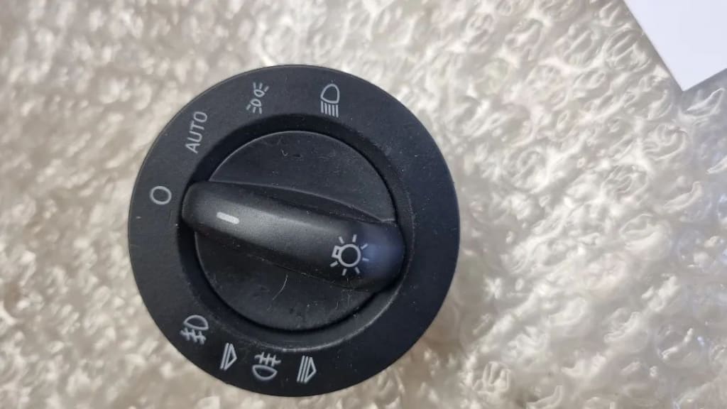 00513 Bloc lumini cu auto si proiectoare pentru Audi A6 4F1941531D