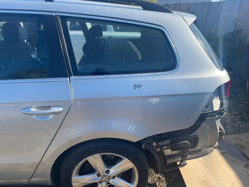 047 Aripa Stanga Spate Volkswagen Passat B7 Break