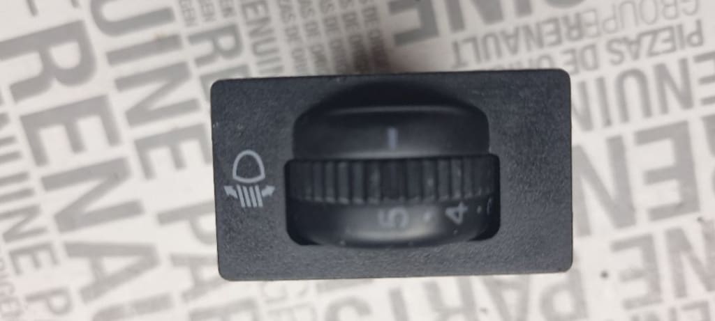 02536 Buton reglare lumini toyota avensis 37166