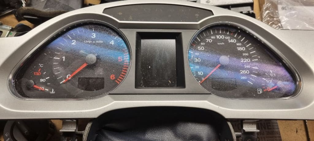 05158 Ceasuri bord audi a6 europa 5550007301 503001721801