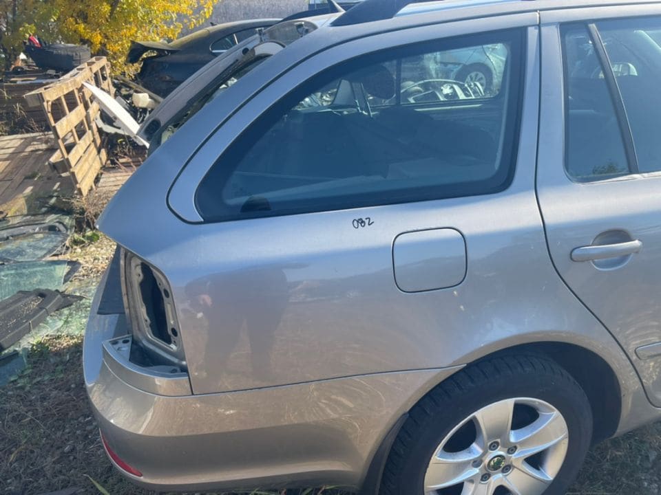 082 Aripa Dreapta Spate Skoda Octavia 2 Break