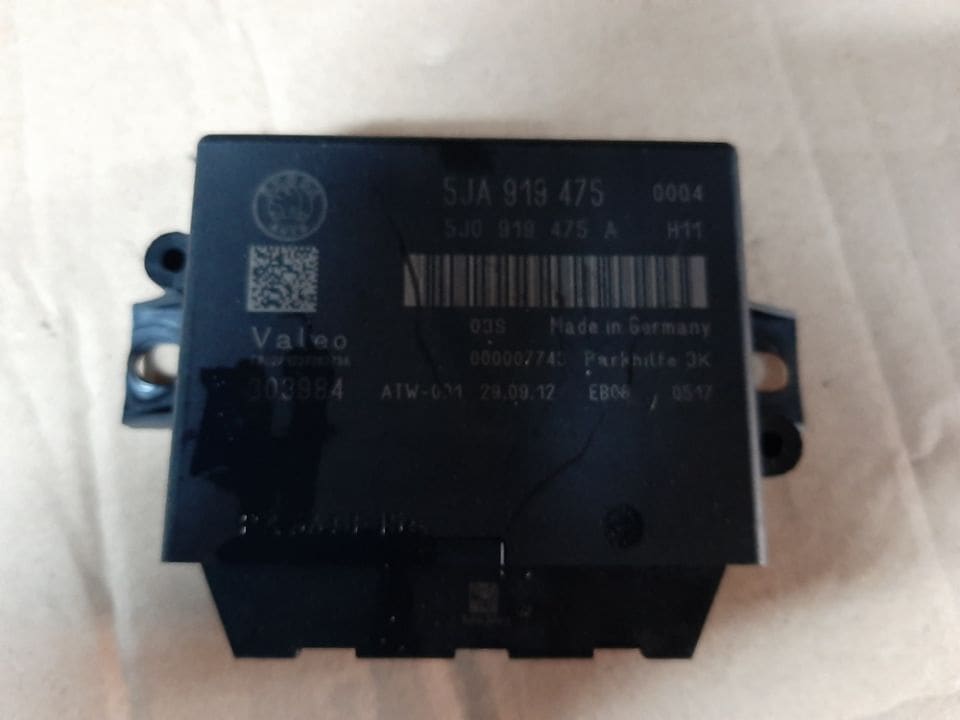 02238, 04301, 03152, 01773, 02655 Modul control parcare Skoda Rapid 5JA919475