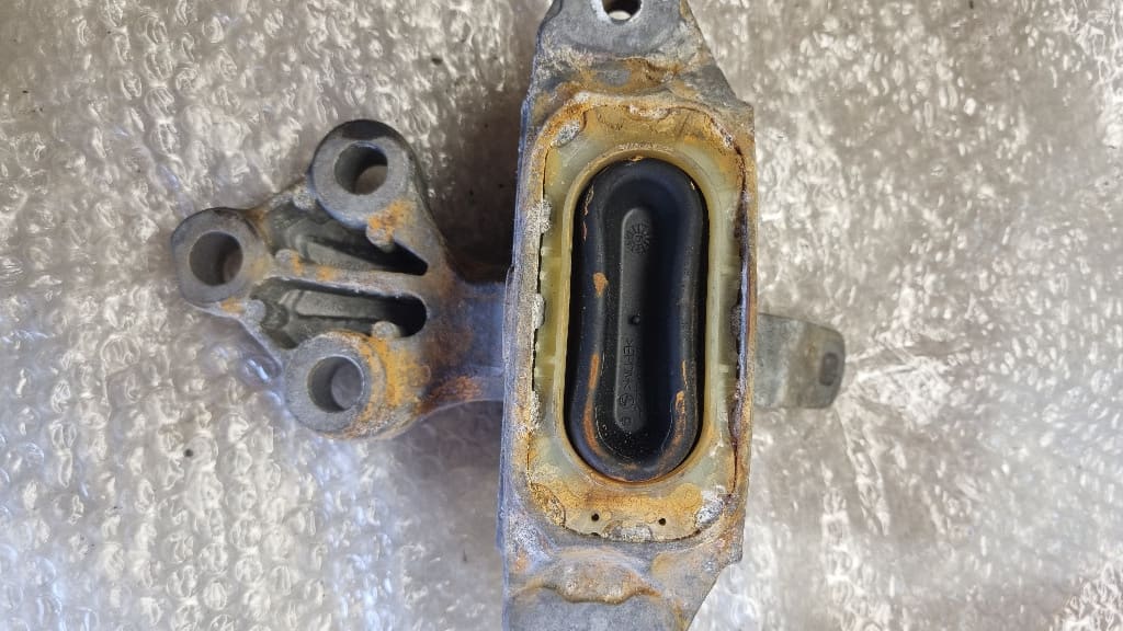 06520 Suport motor opel astra j 1.7 cdti