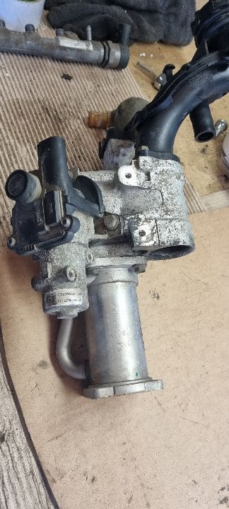 05822 Egr 1.5 dci 8200550361 8200282949 7003680500