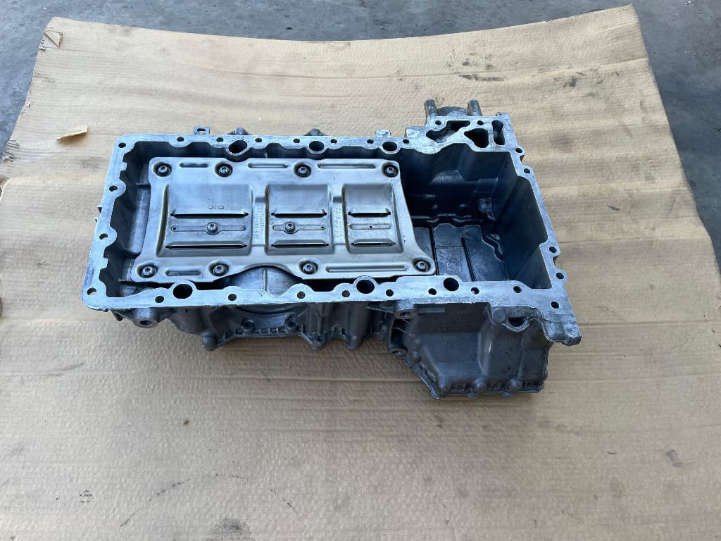 BAIE ULEI + CARTER BMW COD MOTOR N63 1113 7570694