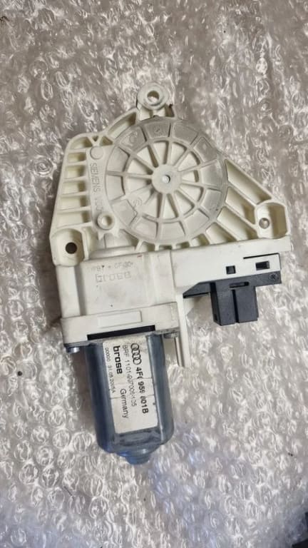 06555 Motoras macara geam electric stanga fata Audi A6 4F C6 4F0959801B