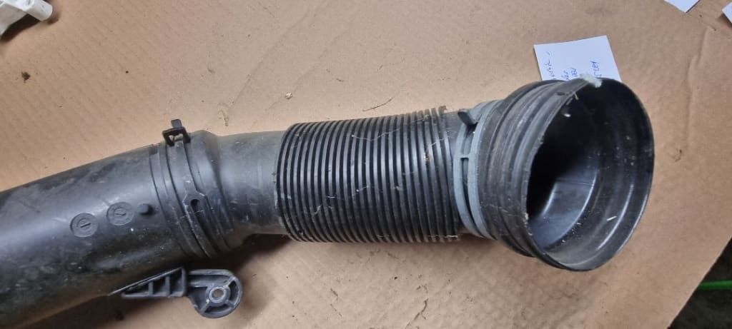 06287 Tubulatura intercooler 2.0 tdi 1K0129684L
