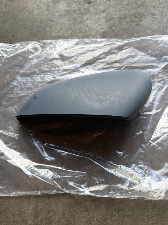 Capac Oglinda Stanga Peugeot 3008 / 5008 cod 98111894
