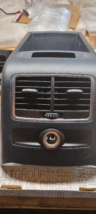05148 Consola centrala spate audi a6 4f0863244c