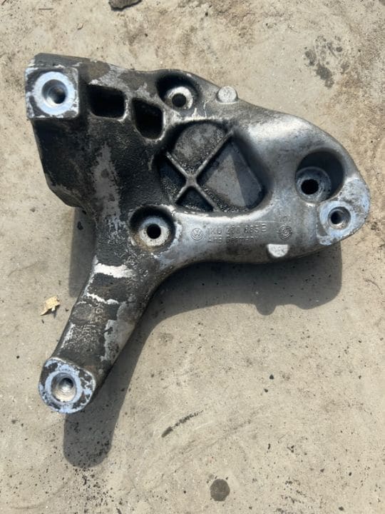 Suport Compresor AC / Clima 1.4 TSI Volkswagen / Skoda / Seat 1K0260885B