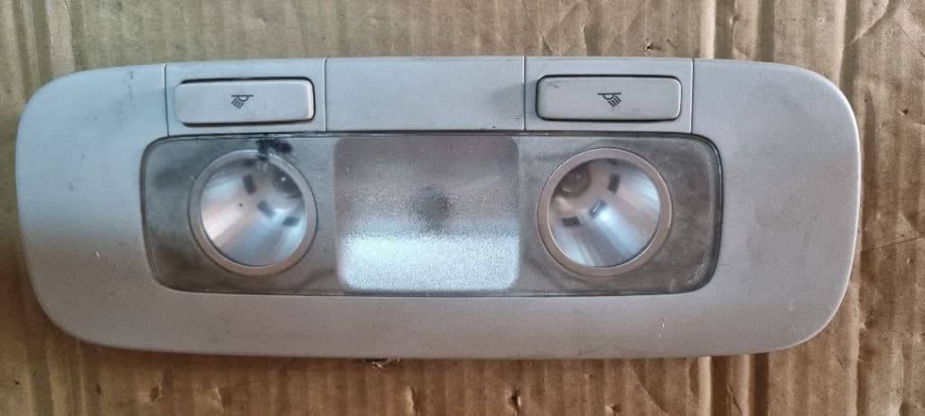04262 Plafoniera spate vw passat 3c0947291e 04293 3c0947291e 3c0947291eC 04877