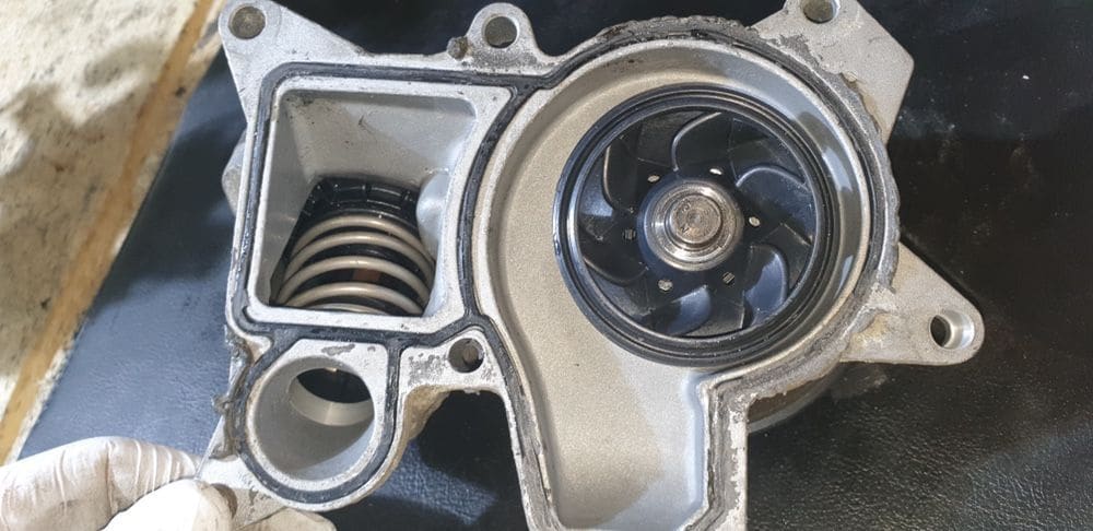00257 Pompa apa Bmw 2.0 d