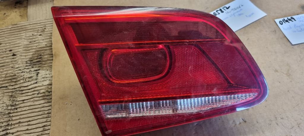 05840 Stop stanga haion vw passat b7 berlina 3ae945093e