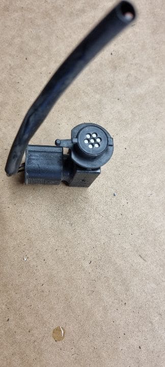 05618 Senzor temperatura exterioara audi 4b0907659a