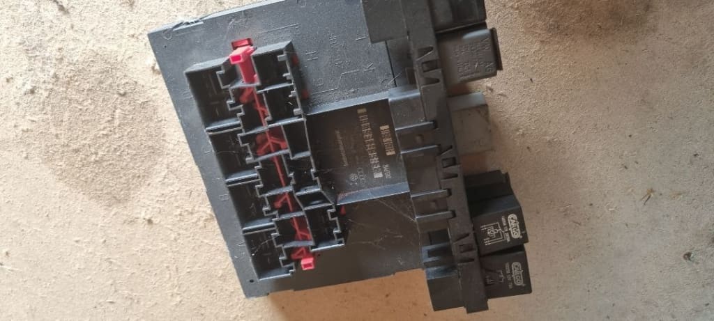03658 Modul confort vw passat b6 3c0937049a
