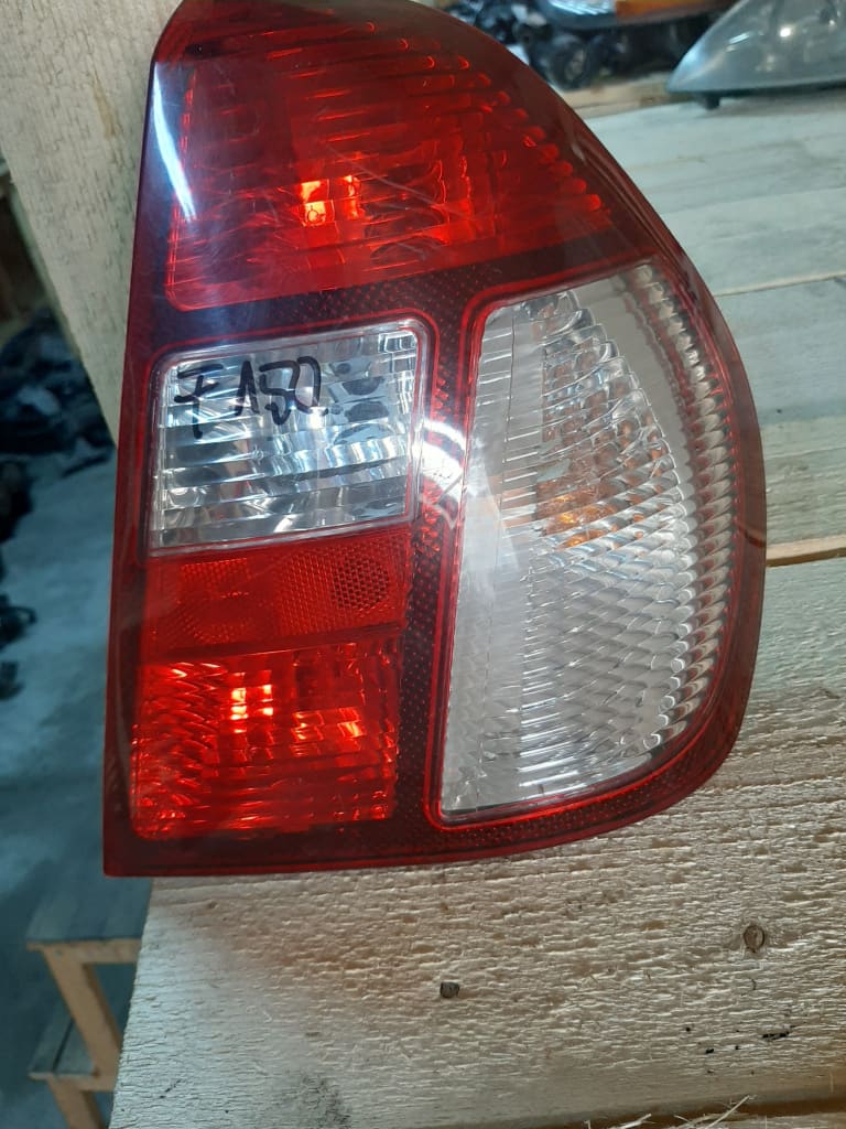 STOP DREAPTA RENAULT CLIO II F150