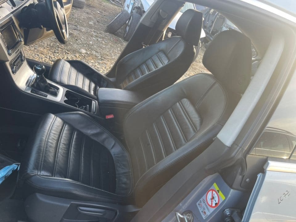 Scaune + Banchete Volkswagen Passat CC Piele / Incalzire Scaune Fata