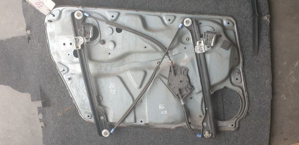 00856 Macara electrica dreapta fata Vw Passat 1996-2000,Skoda Superb 2002-2008