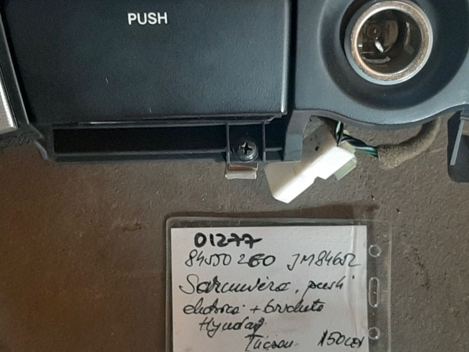 01277 Scrumiera push electrica +bricheta Hyundai Tucson