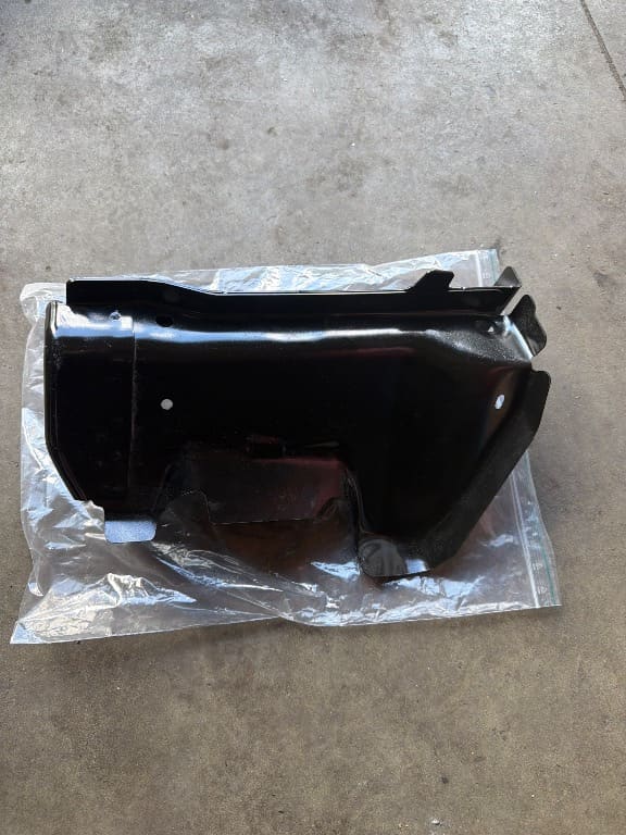 Capac Fixare Cadru / Sub Cadru Stanga Fata Tesla Model Y cod 1487573-00-A