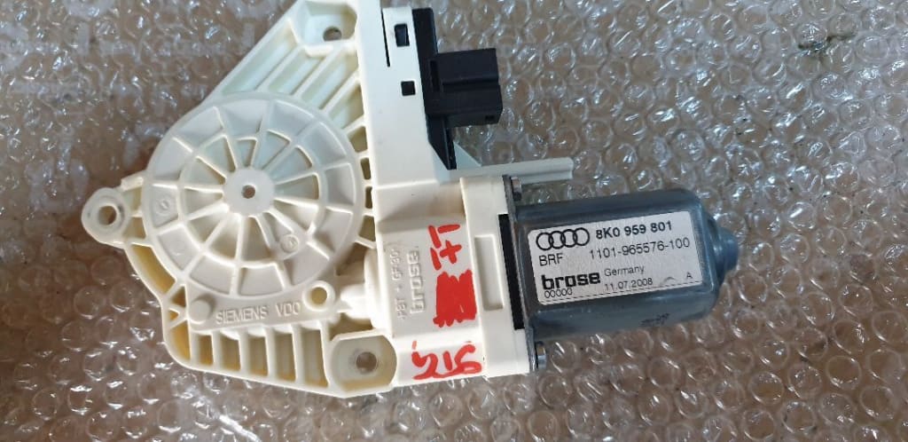 03901 Motoras geam dreapta spate audi a4 b8 8k0959801