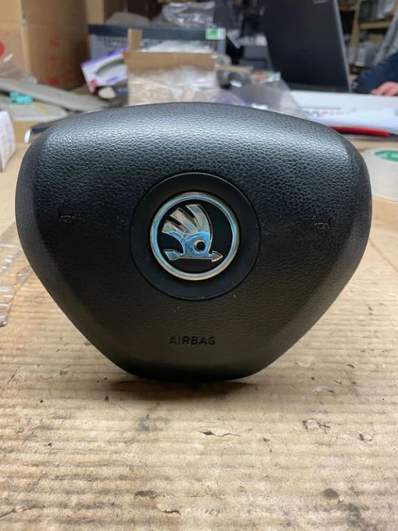 06461 AIRBAG VOLAN SKODA COD 5E0880201
