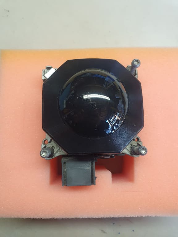 Senzor Radar ACC Distronic Original I Porsche Cayenne 3 TOUAREG 3 760907561B