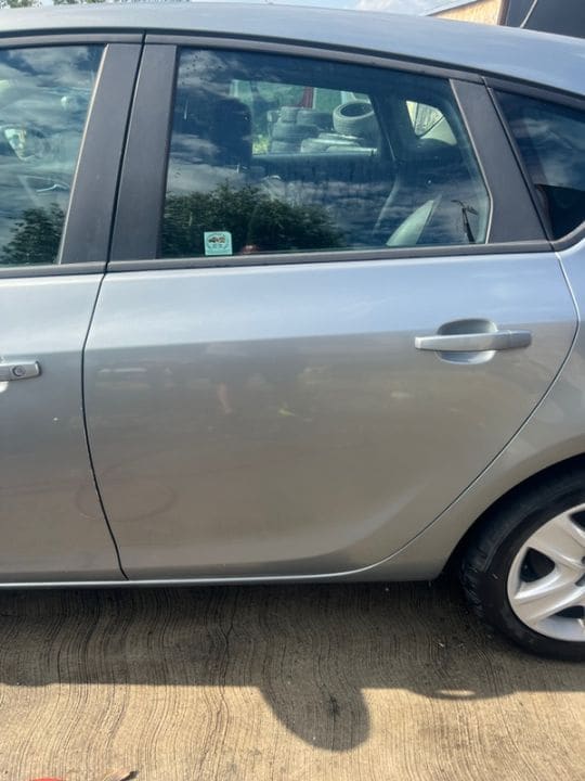 Usa Stanga Spate Opel Astra J Hatchback