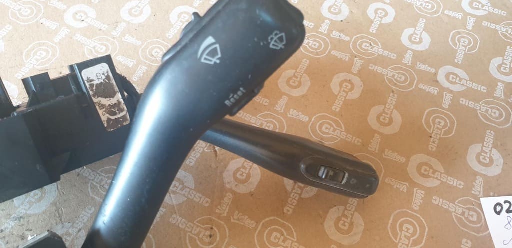 02309 02384 Manete Semnalizare + Stergator cu Computer Bord Octavia 1 Golf 4 Passat B5 8L0953513G