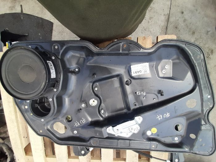 Macara stanga fata 3CF, 1KK, Vw Passat