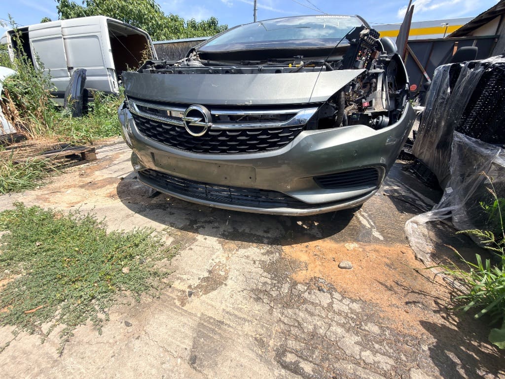 Bara Fata Opel Astra K Completa cu Senzori Parcare Z10A