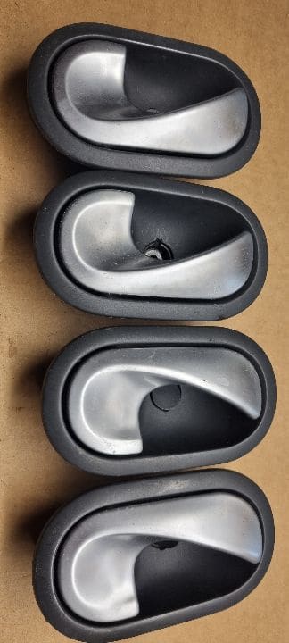 05602 Maner interior dreapta deschidere usa megane 2 8200028486 5005500006