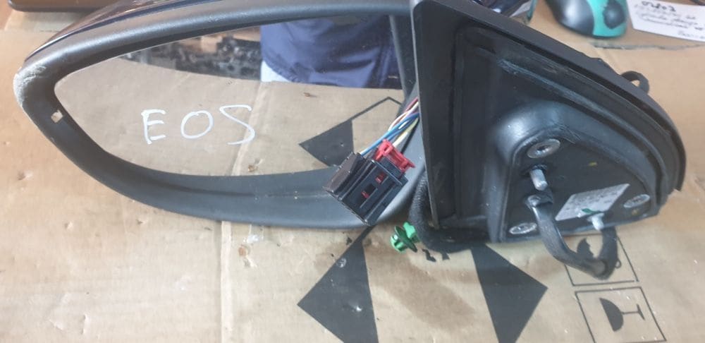 02803 Oglinda stanga cu semnalizare Vw Eos