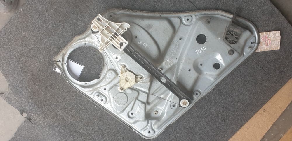 00850 Macara cu motoras dreapta spate Vw Passat 2000-2005