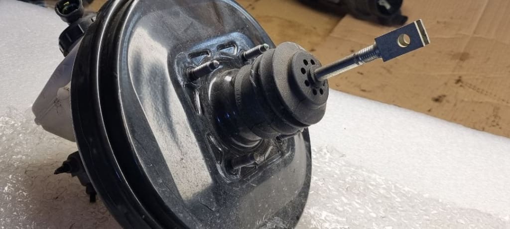 06076 Tulumba servofrana LOgan 1.5 dci cu pompa servo 8200456126