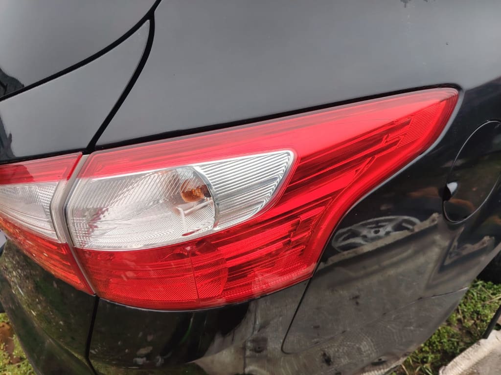 STOP DREAPTA ARIPA CU LED FORD FOCUS 3 BREAK