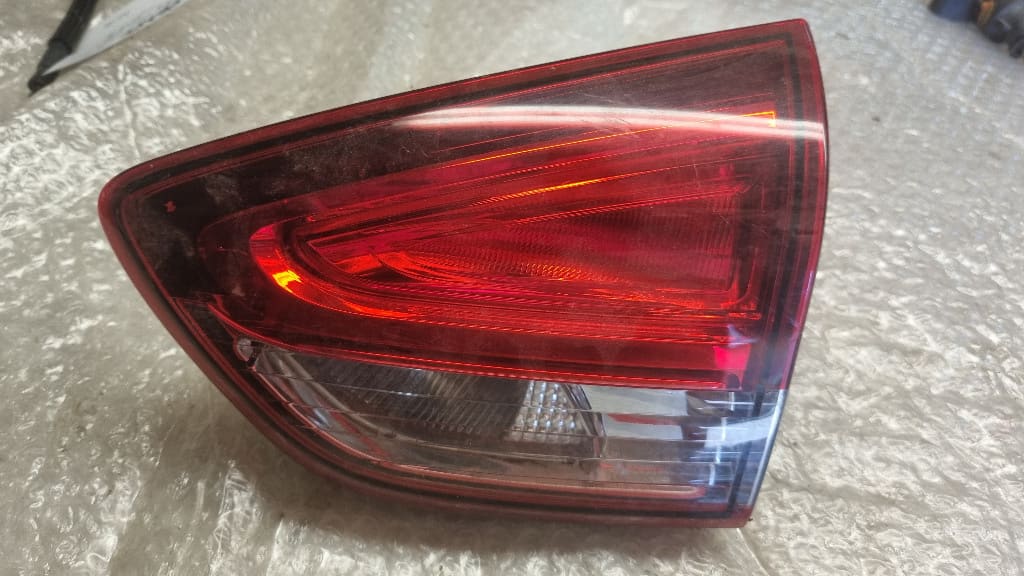 06778 Stop dreapta pe haion renault Clio 4 BK 20535748r