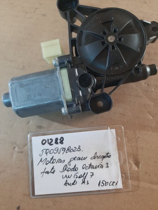 01288 06672 Motoras geam dreapta fata Skoda Octavia 3, Vw Golf 7,Audi A3 5Q0959802B