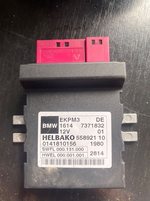 08222 7371832 MODUL RELEU POMPA COMBUSTIBIL BMW F30