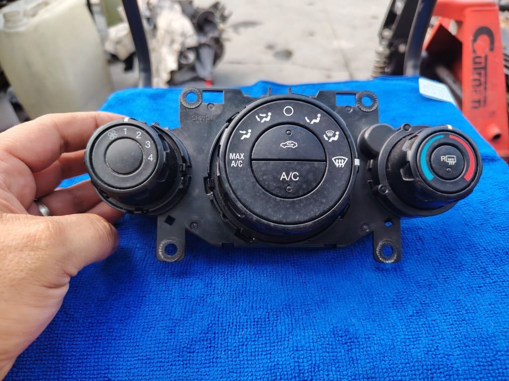 D2bt19980ae. panou AC Ford fiesta 2008 - 2015