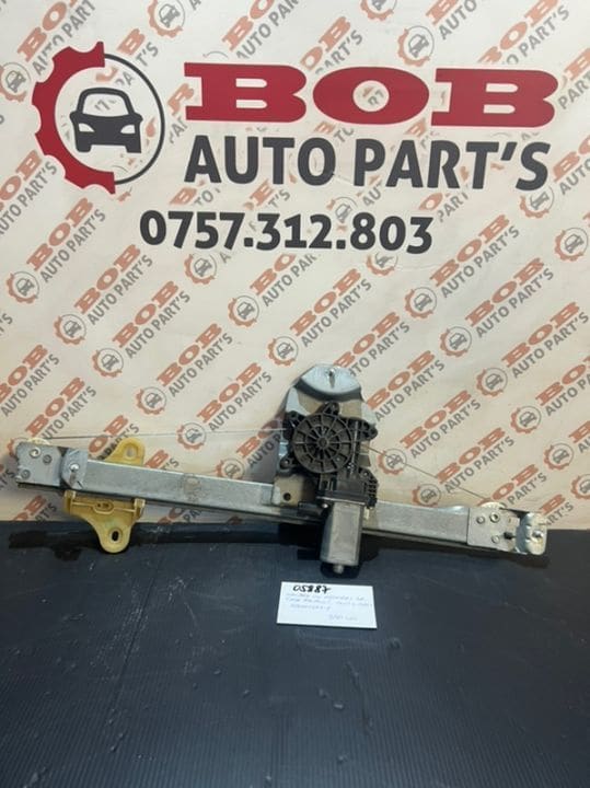 05887 Macara cu Motoras Usa Dreapta Fata Renault Clio 4 2012+ / 128001071-E
