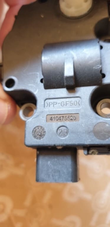 00964 Motoras grila aeroterma bord Cod produs 410475520 1B/L19