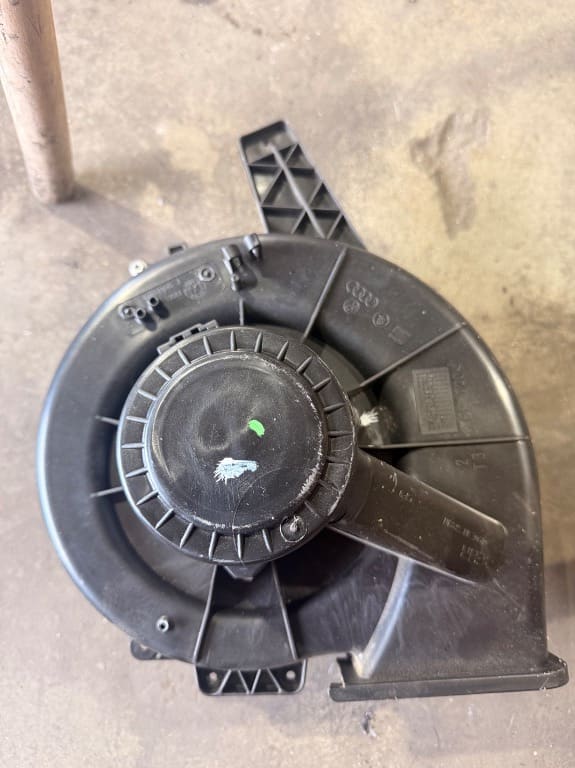 Ventilator aeroterma SKODA SEAT VW 6Q1819015J