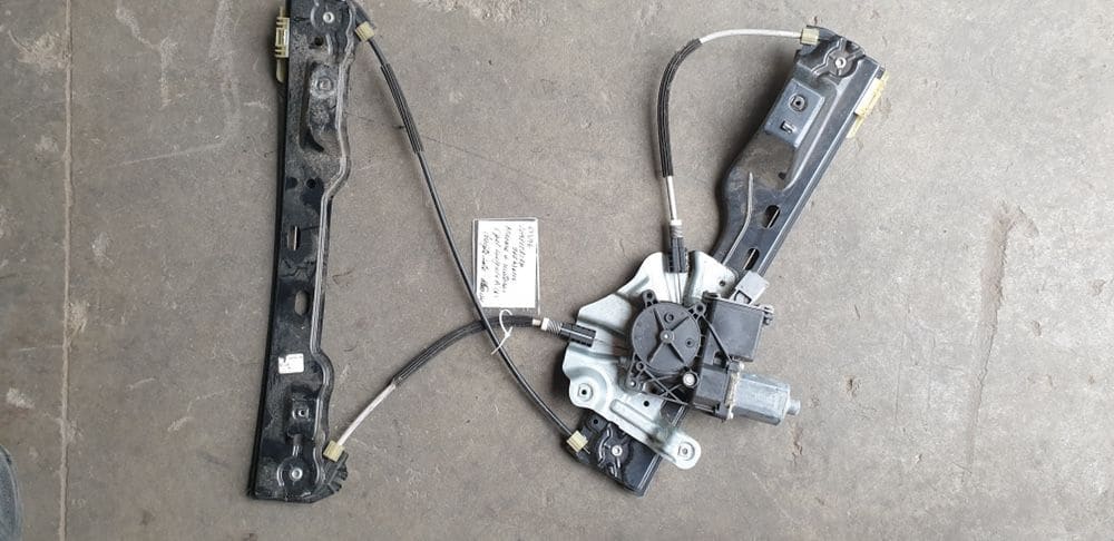 01396 Macara cu motoras dreapta fata Opel Insignia A(1) 20951582RH