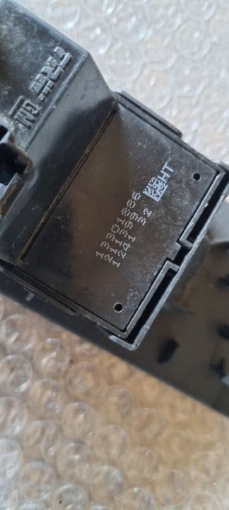 01760 Buton geam electric dreapta fata Opel Astra J 2012-2016 13301886 1C/L43