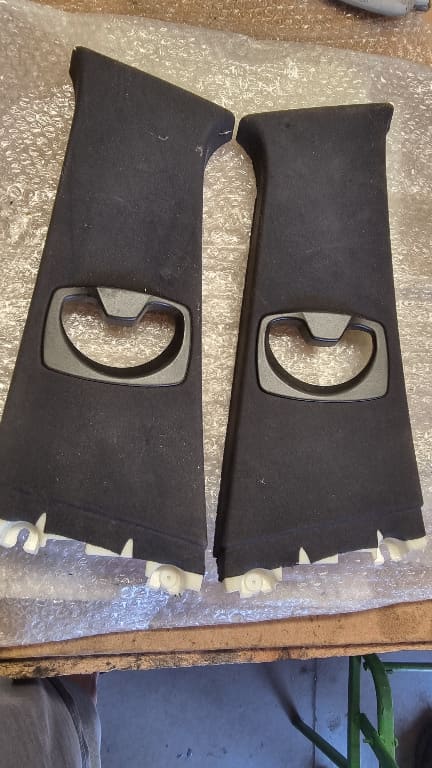 06589 Set Ornamente interior stalpi centrali cu suport centura negru bmw e60 7027088 7027087