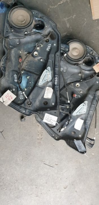 01390 Macara electrica geam dreapta fata Vw Passat B6 3C2837756L