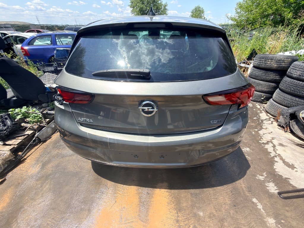 Bara Spate Opel Astra K Hatchback / Scurt culoare Z10A / cu Senzori Parcare